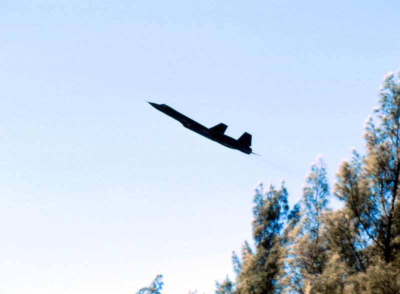 Illustration for article titled A Topgun Instructor's Chance Encounter With An SR-71 Blackbird